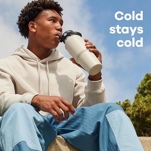 Hydro Flask 32 oz with 24-hour cold insulation for beverages.
