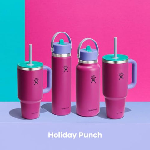 Hydro Flask 32 oz bottle with ice for cold beverages.