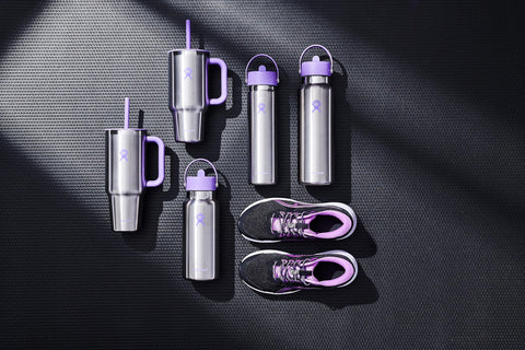 Hydro Flask double-wall vacuum reduces condensation and keeps drinks stable.