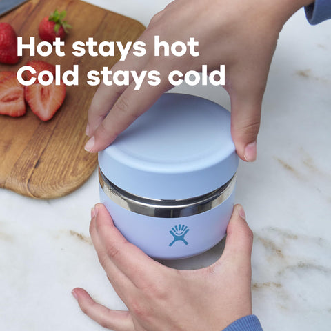 Hydro Flask Food Jar Surf Blue double-wall insulation keeps food at temperature.