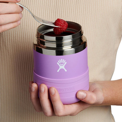 Hydro Flask leakproof cap prevents spills in backpacks during school days.