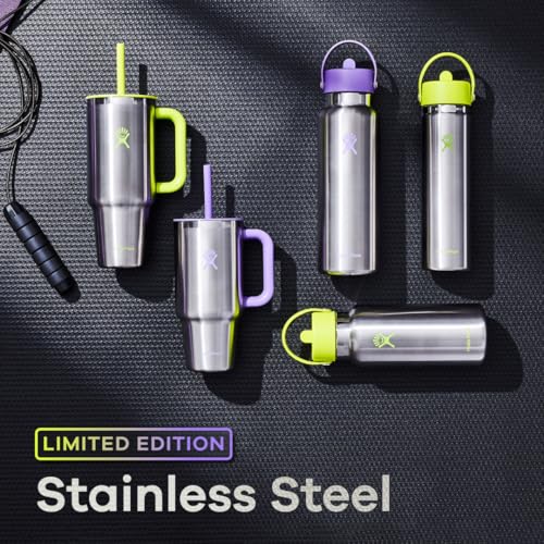 Hydro Flask leakproof cap prevents spills in bags during travel.