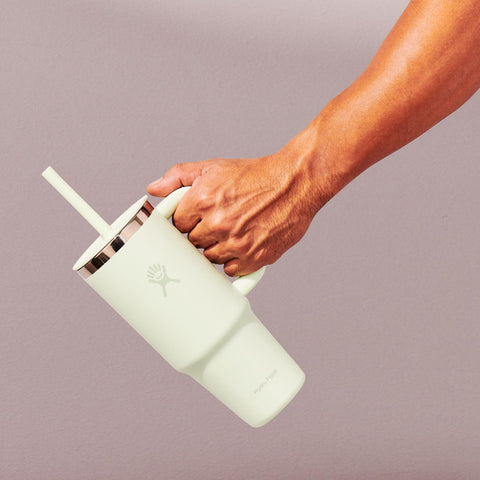 Hydro Flask Travel Tumbler's cupholder-friendly design fits most cars and bags.