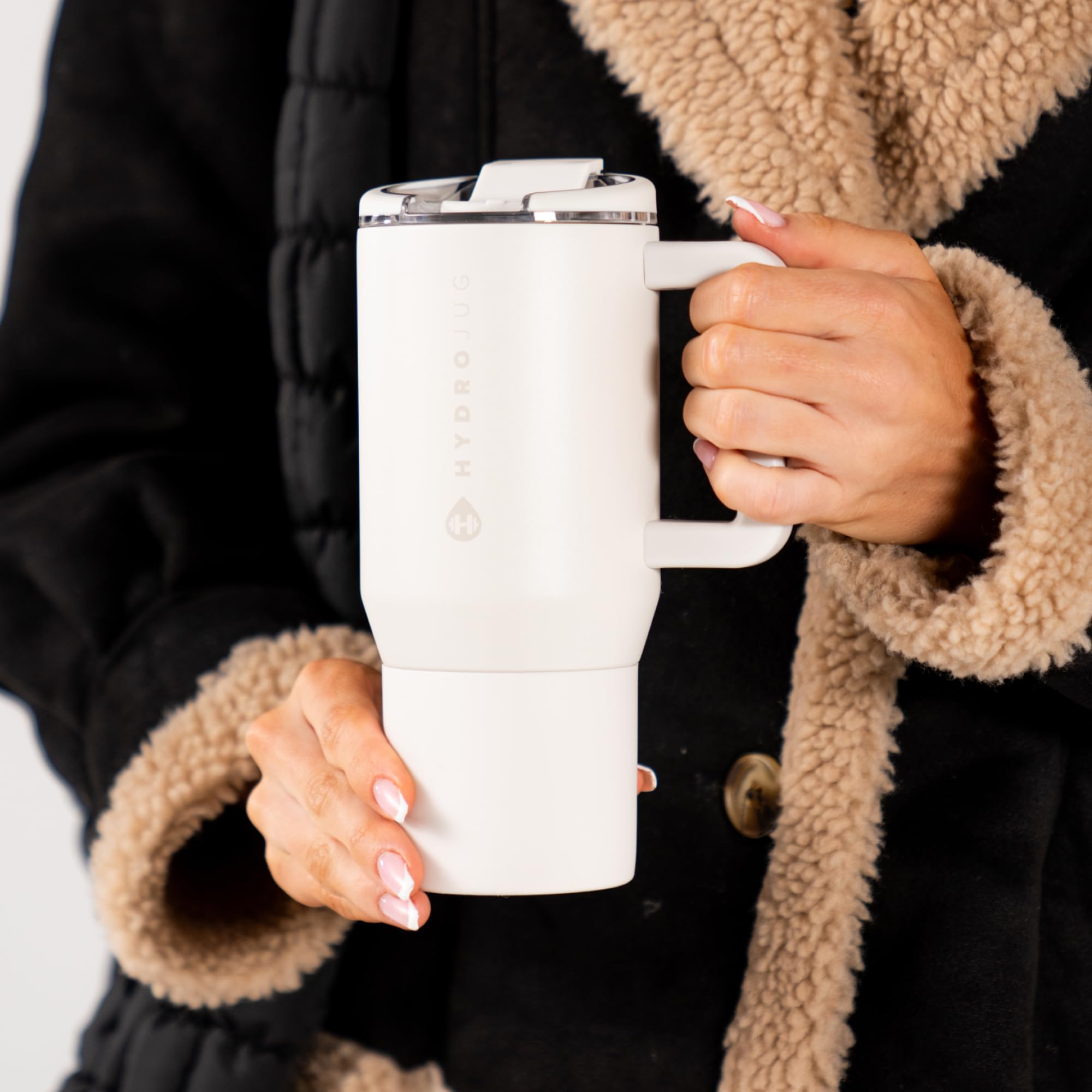 HydroJug Coffee Traveler 20oz dishwasher-safe design simplifies cleanup.