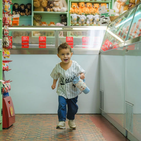 HydroJug Kids 20oz bottle keeps beverages cold at school.