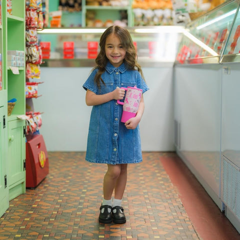 HydroJug Kids leak-proof seal emphasizes mess-free bags during travel