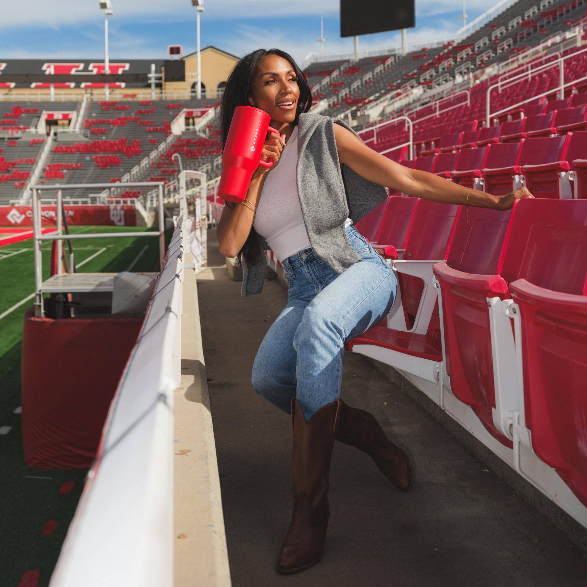 HydroJug Traveler with detachable straw enables thorough cleaning and dishwasher-safe maintenance.