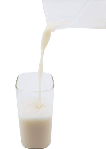 iaesthete 1.5-liter pitcher captures juice cleanly for easy serving and storage