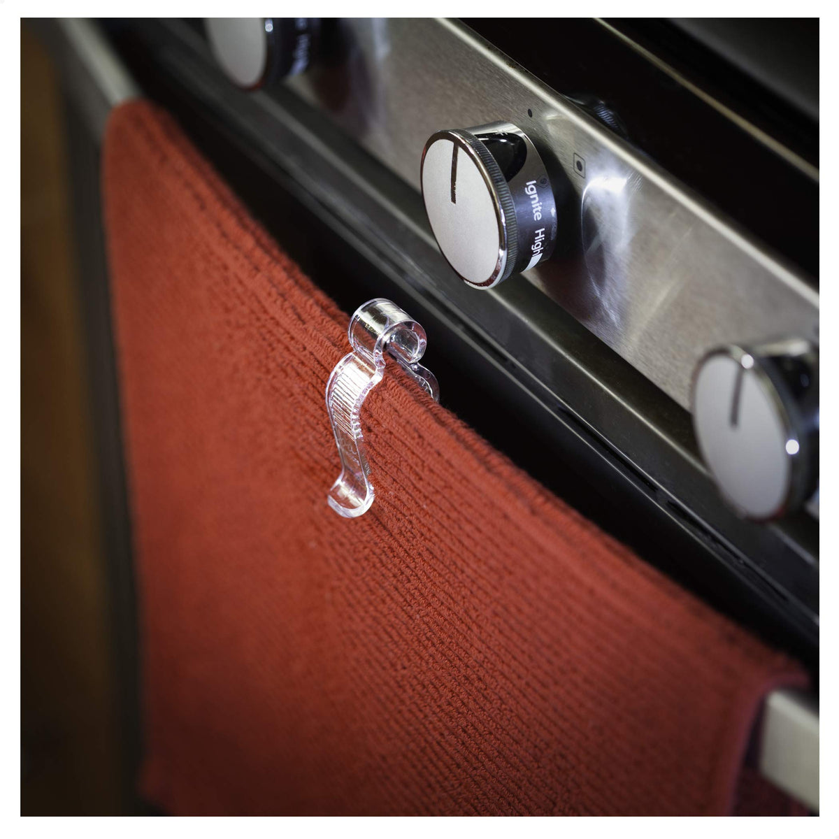 Iba Innovations Towel Clip pack front view keeps towels tidy on racks