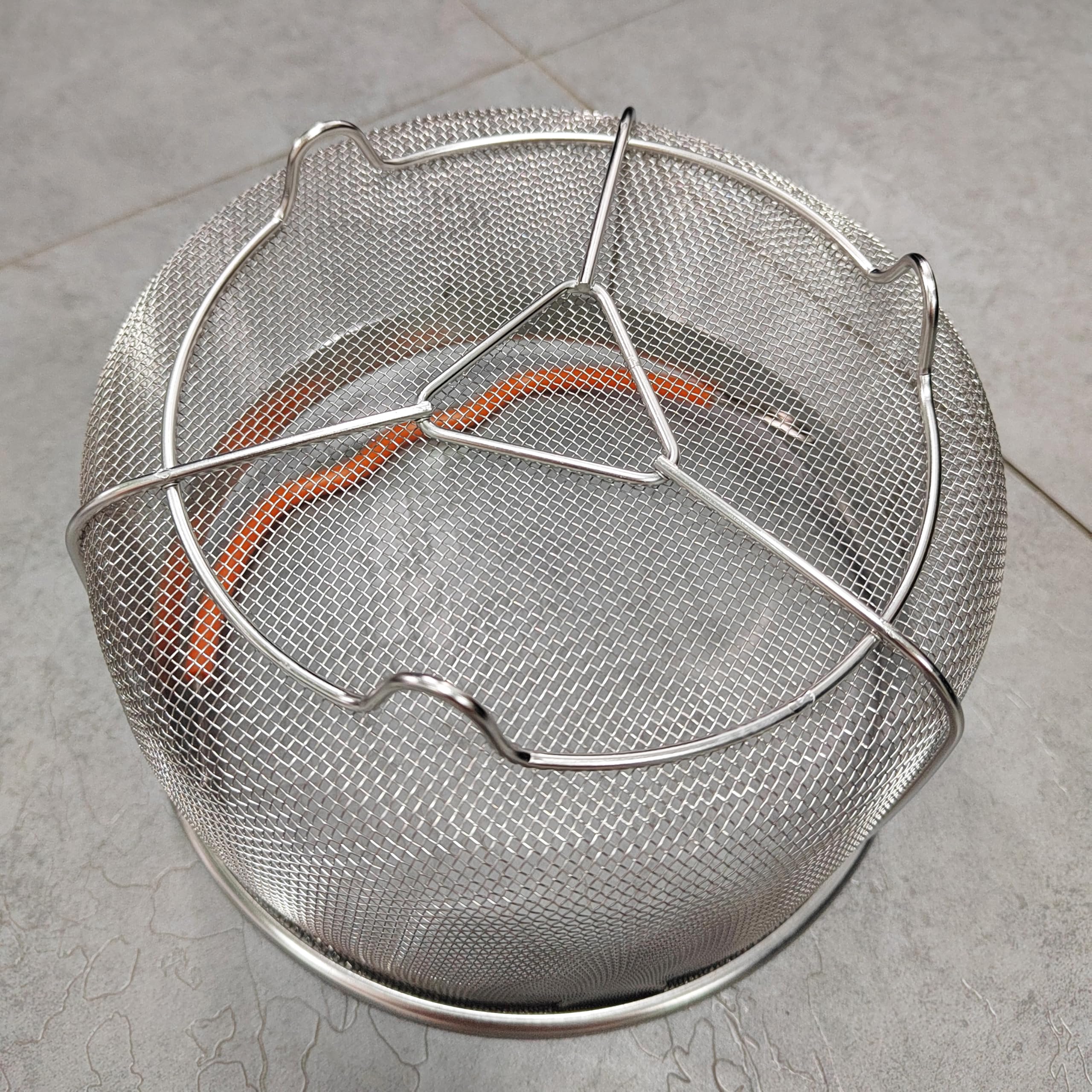 ICEICE silicone handle on steamer basket for safe lifting.