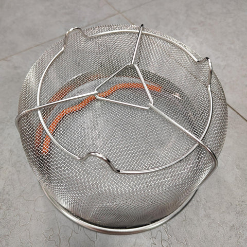 ICEICE silicone handle on steamer basket for safe lifting.