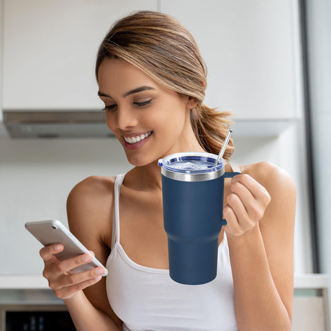 Includes straw and cleaning brush for easy maintenance of the Icesip tumbler