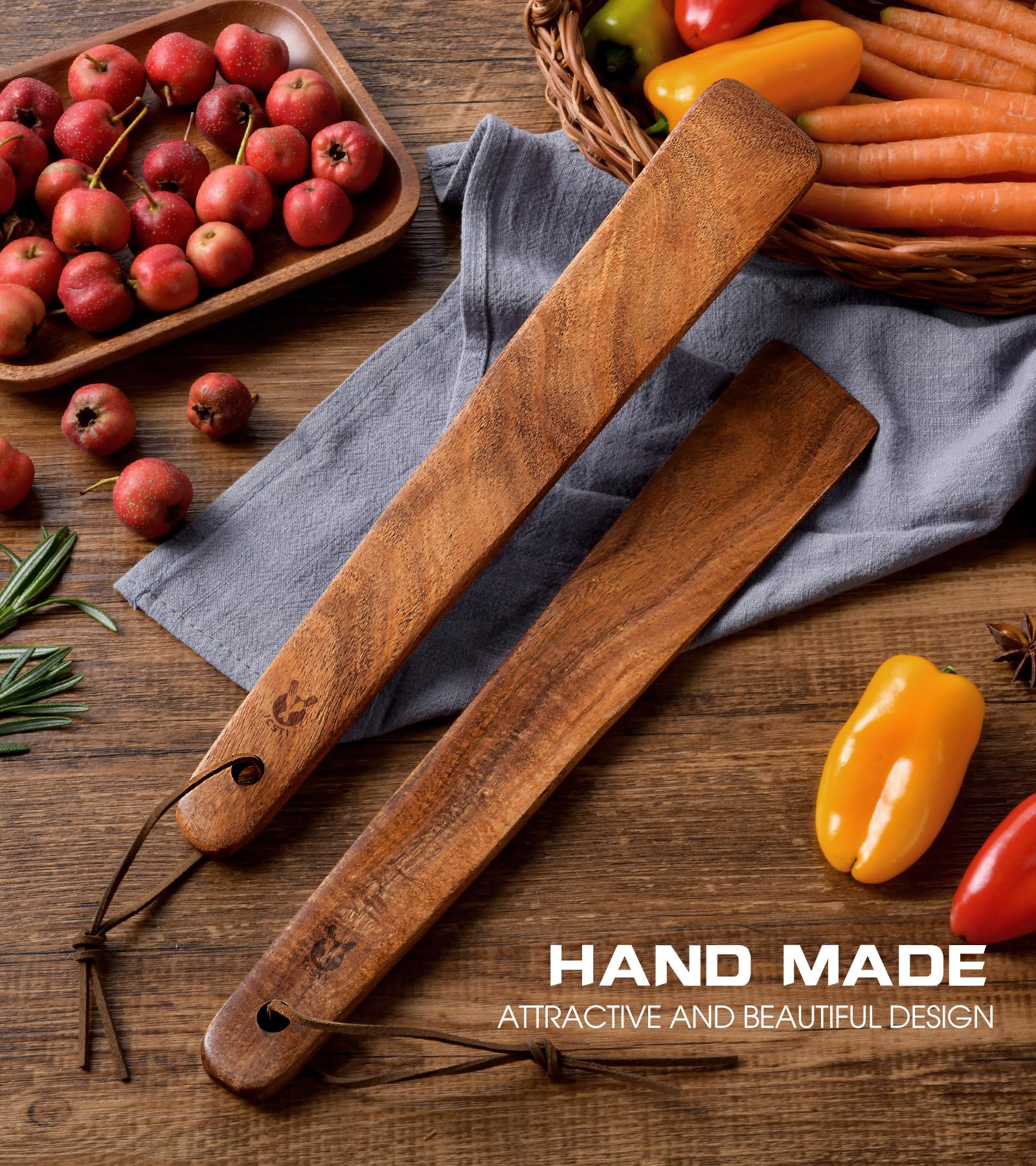 ICSTI teak spatula wood-grain closeup shows natural variation and craftsmanship