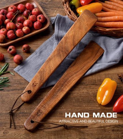 ICSTI teak spatula wood-grain closeup shows natural variation and craftsmanship