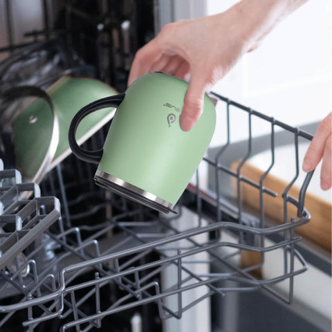 Ideus Avocado Green mug wide mouth ideal for ice infusion and easy cleaning.