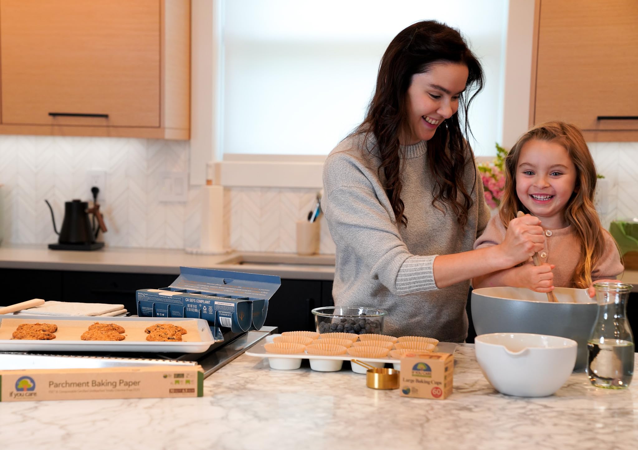 If You Care standard-size parchment fits 12.5 x 16 inch pans for seamless lining.