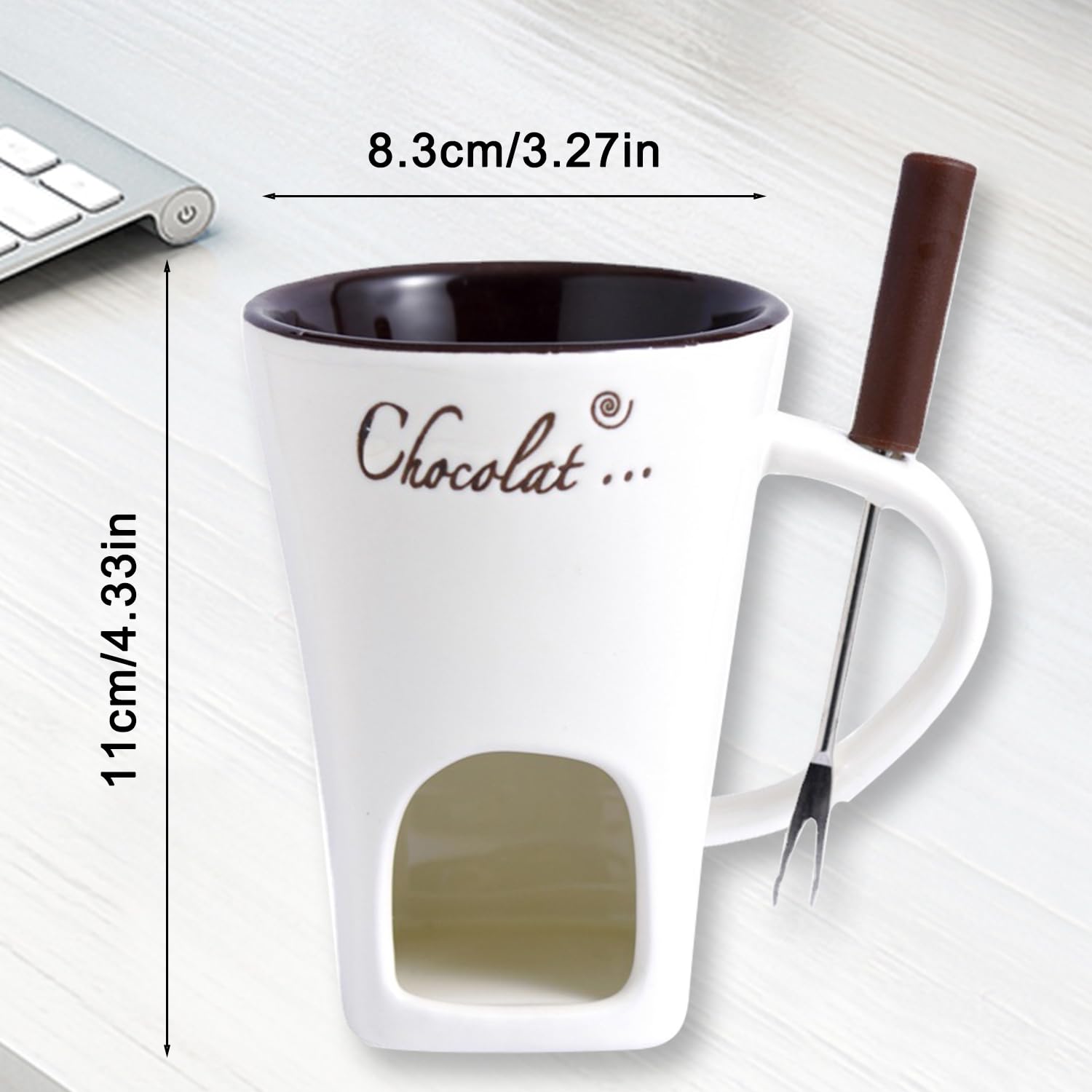 Iiglitch melting cup ceramic shows smooth melted chocolate for desserts.