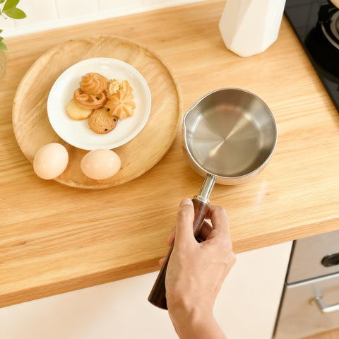 IMEEA Magnetic exterior supports induction compatibility on many cooktops.