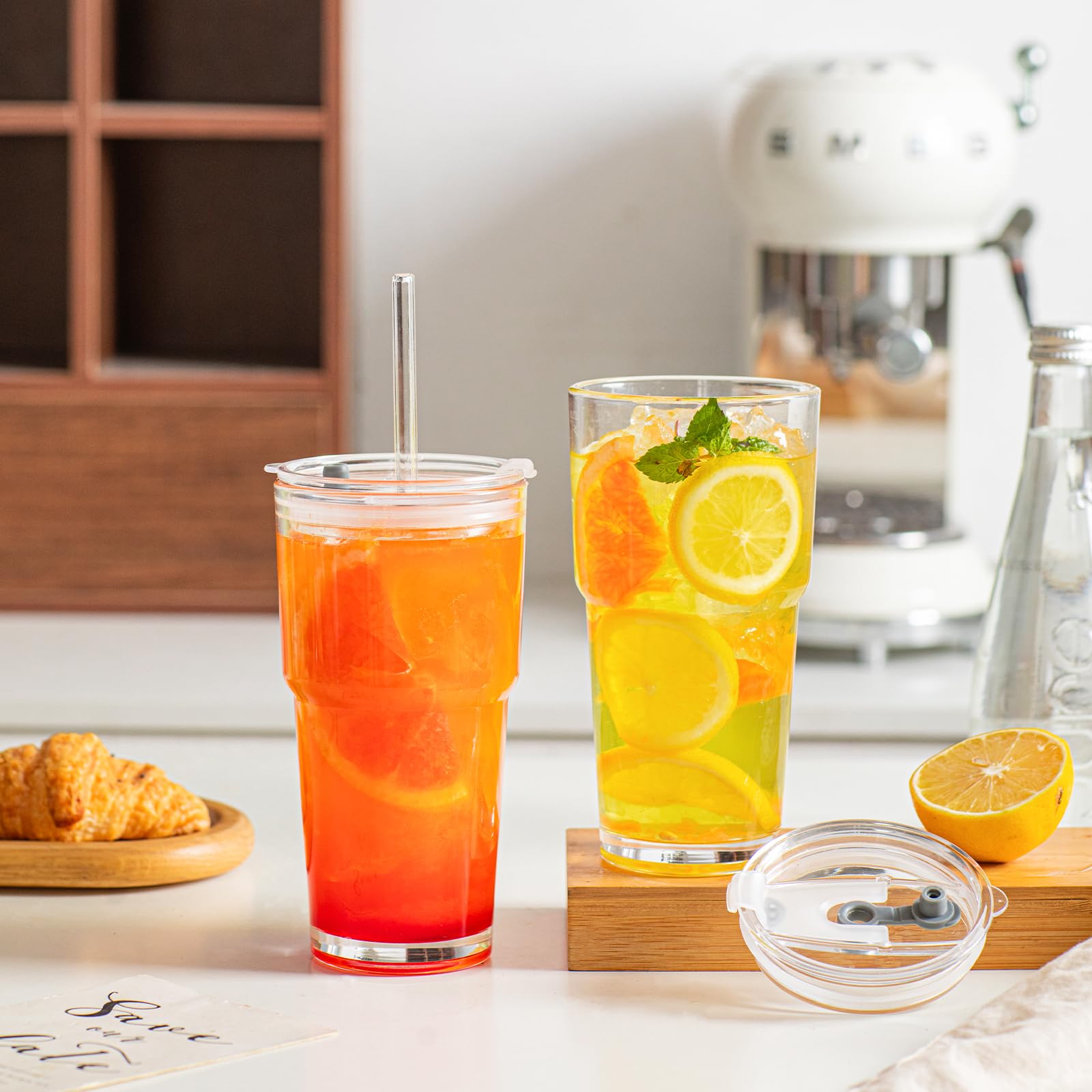 INSETLAN clear glass cup shows beverage layers with straw and lid for social sharing.