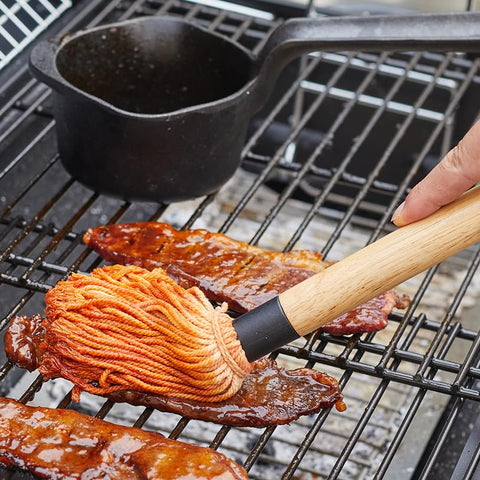 IPROUDER two-piece set helps manage multiple sauces at BBQs