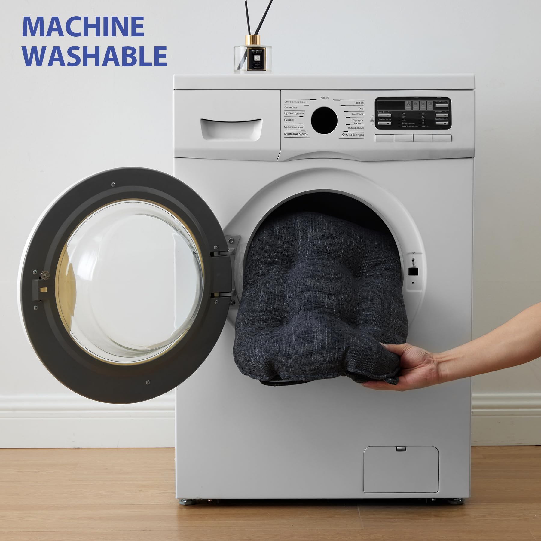 IPYNBAP easy-clean chair pads with wipe-clean surface for busy homes.