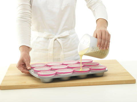 iSi Basics measuring cup silicone 2-cup with textured grip for steady pours.