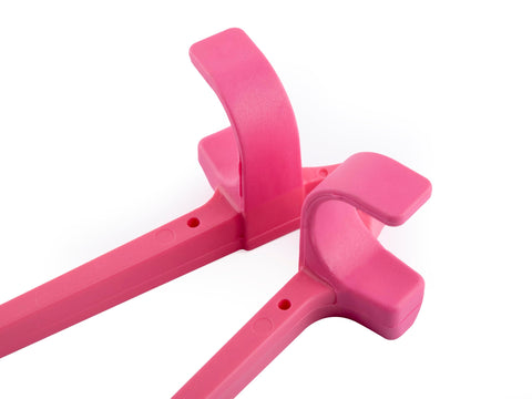 isnack easy-clean design makes reusable snack tongs rinse-ready.