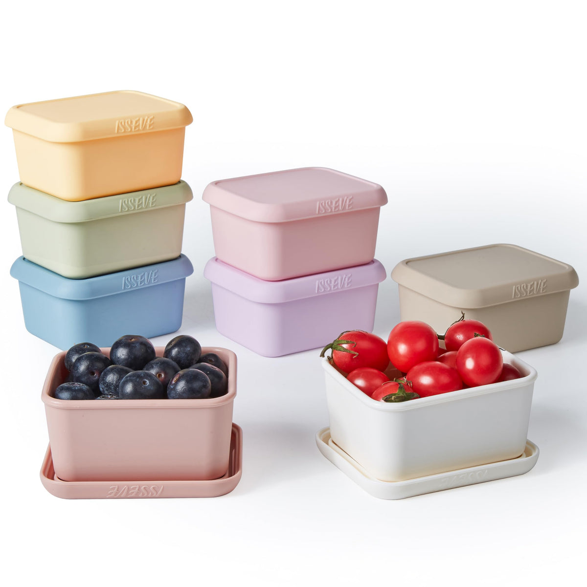 ISSEVE 8oz silicone snack container with lid showing airtight seal for fresh snacks