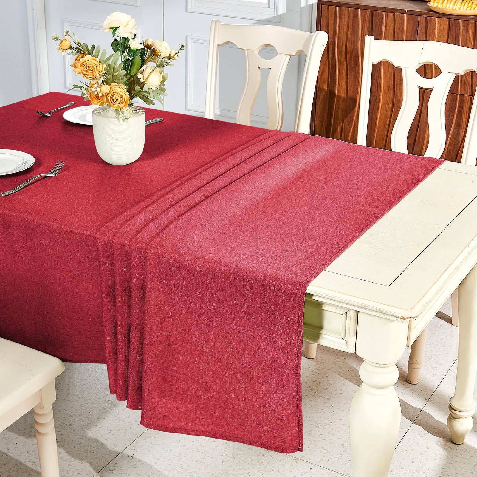 IVAPUPU waterproof anti-stain tablecloth protecting surfaces during spills.