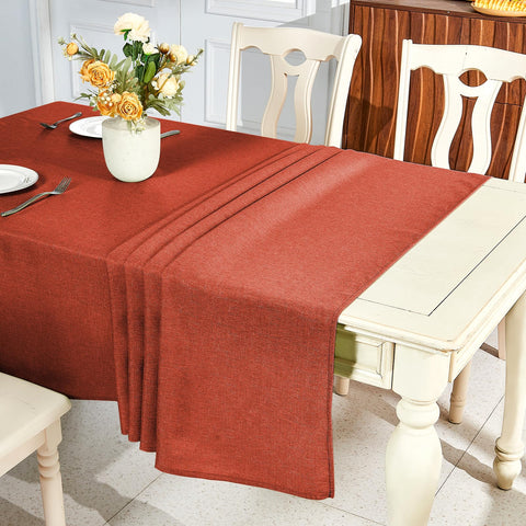 IVAPUPU wrinkle-free surface supports neat dining setups.