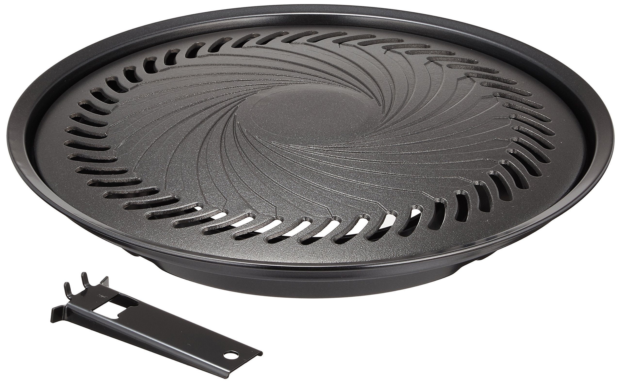Iwatani CB-P-Y3 BBQ plate large close-up reveals durable die-cast aluminum construction.