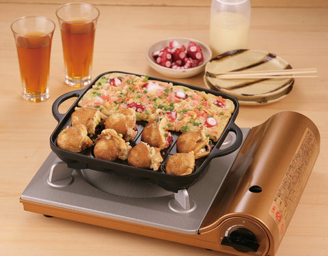 Iwatani pan makes cleaning easier thanks to non-stick coating.