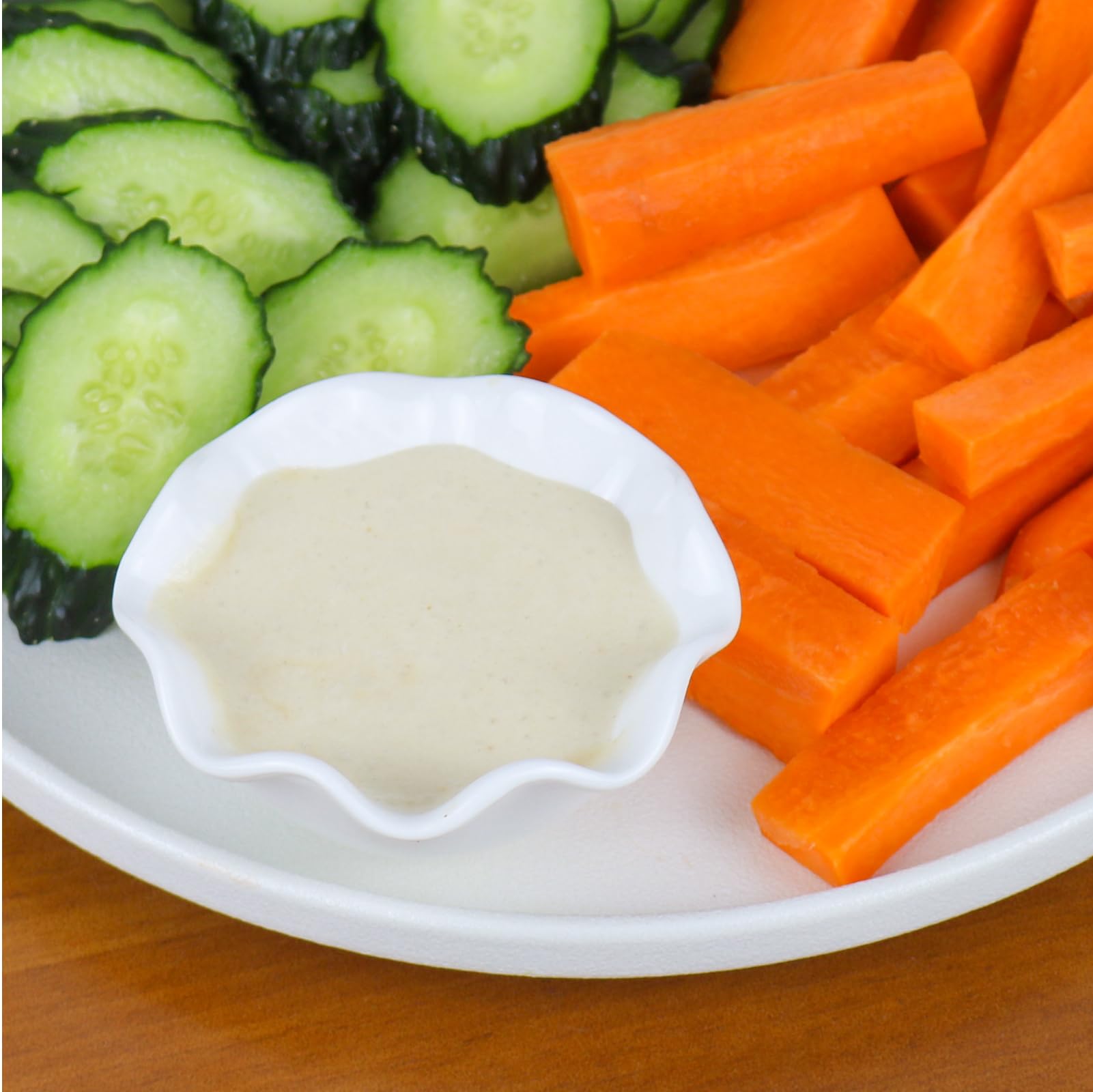 Iyulania mini pinch bowls microwave safe and oven friendly.