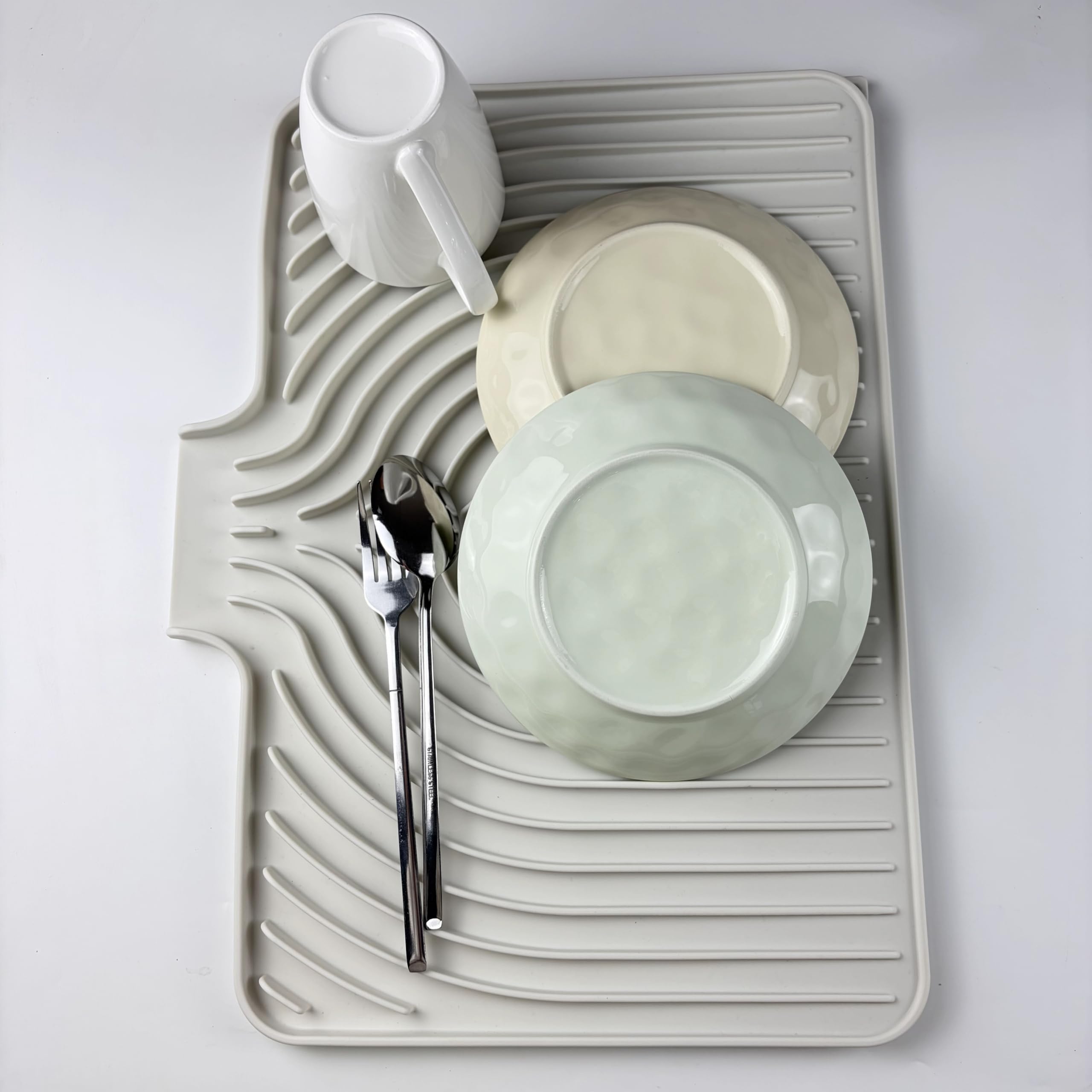 JACZZO anti-slip design keeps dishes stable during air-drying.