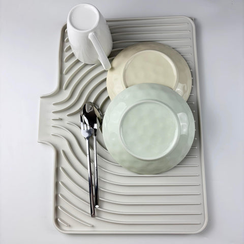 JACZZO anti-slip design keeps dishes stable during air-drying.