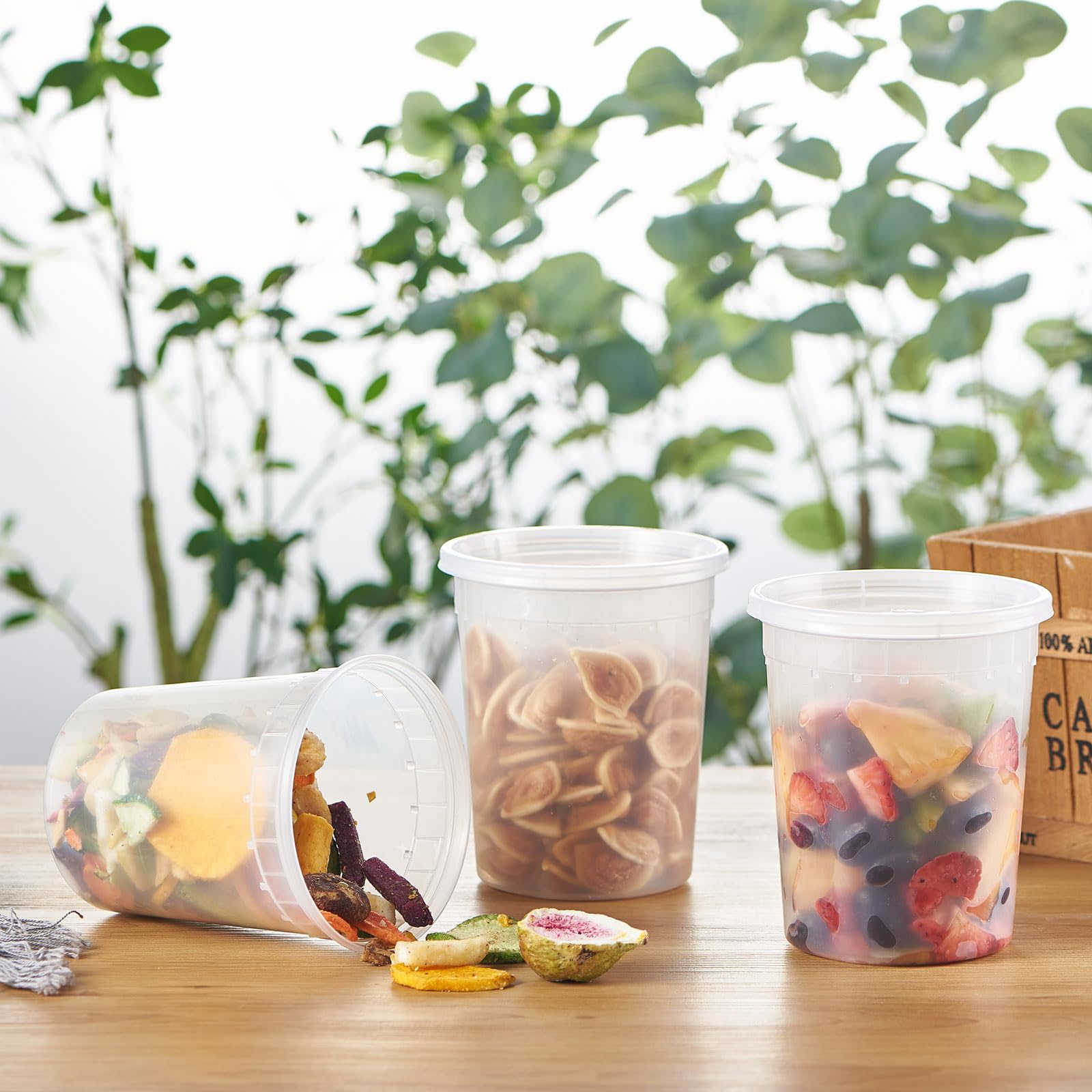 Jaluxing BPA-free deli containers ideal for sauces, snacks, and leftovers.