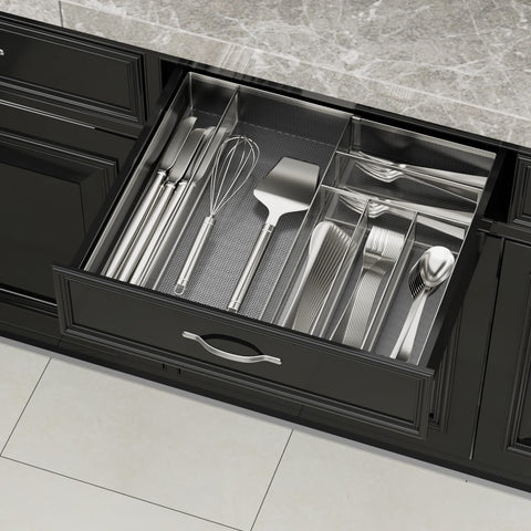 Jane Eyre non-slip feet stabilize the tray during drawer use