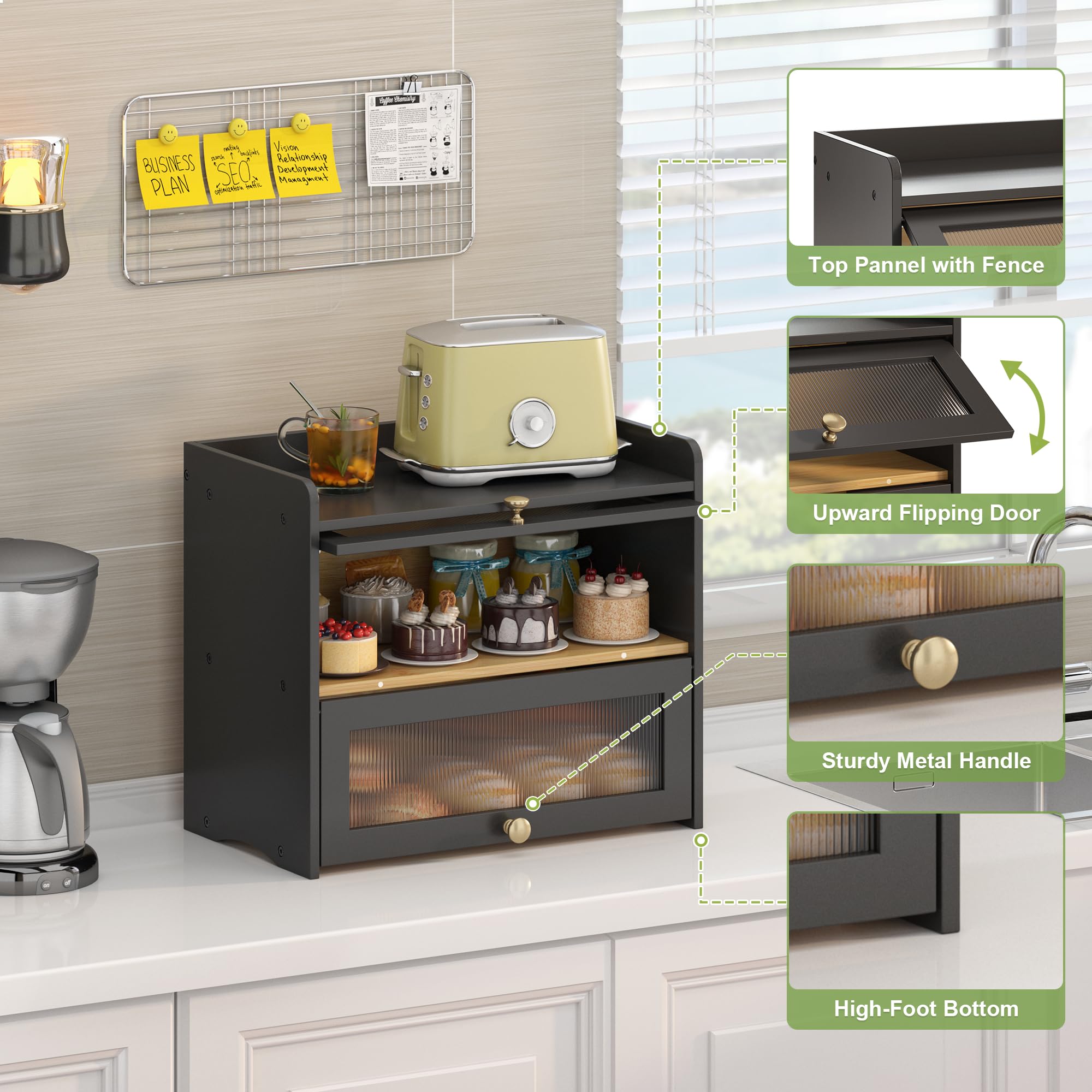 JANSNIMEN two-tier interior showcases large capacity.
