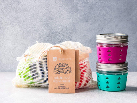 Dishwasher-safe silicone sleeve for quick cleaning.