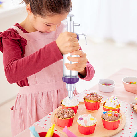 Jayvar set of 5 nozzles enables varied piping patterns for cookies and cupcakes