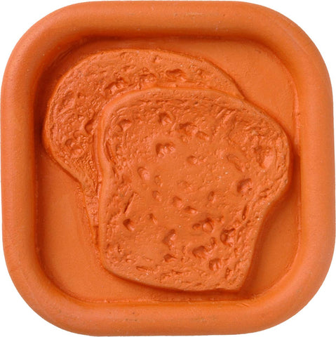 Bread saver with sourdough loaf shows extended freshness in daily use