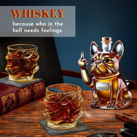 JeCgRrY glass detail highlights clarity and durability for spirits