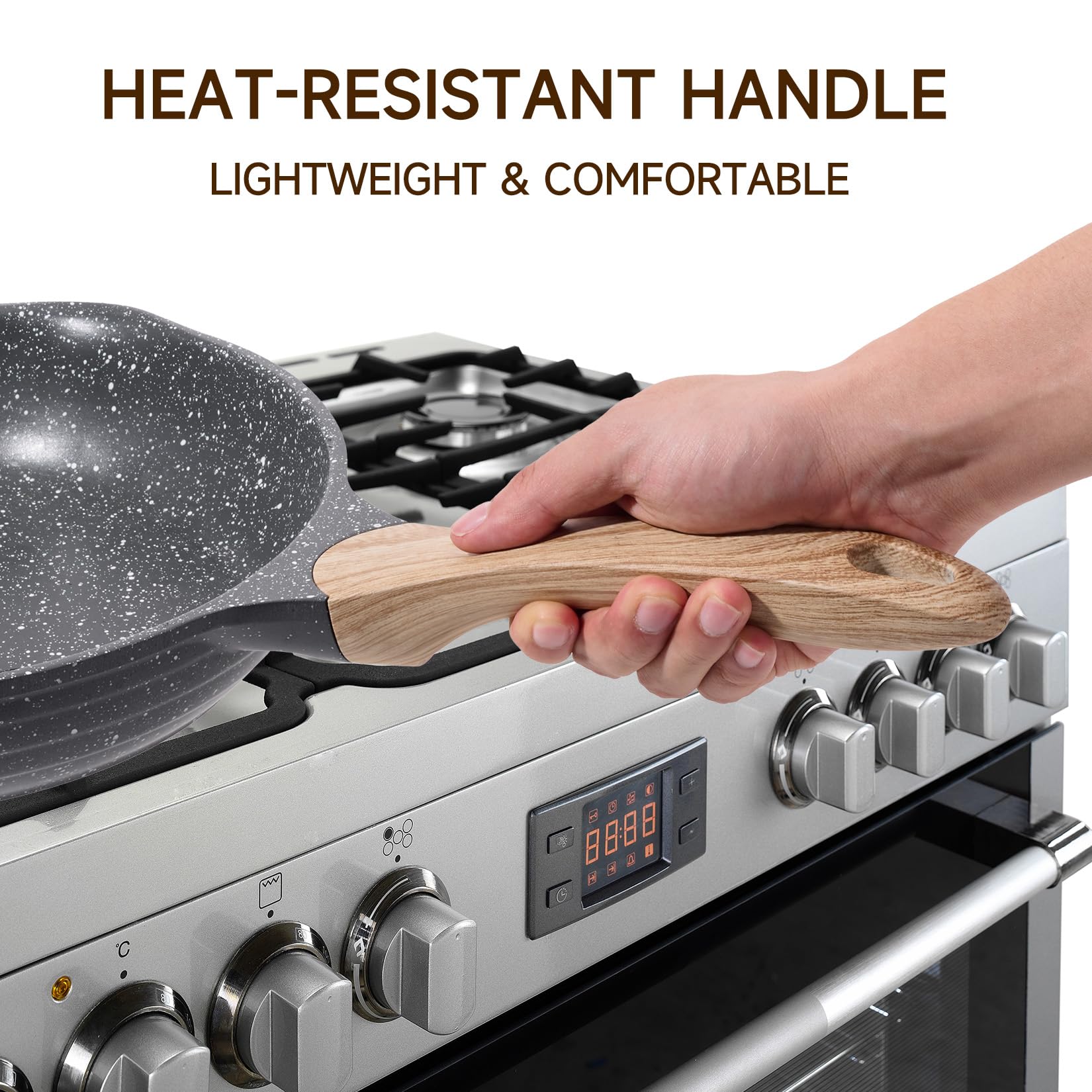 JEETEE omelette cooking action showing nonstick release