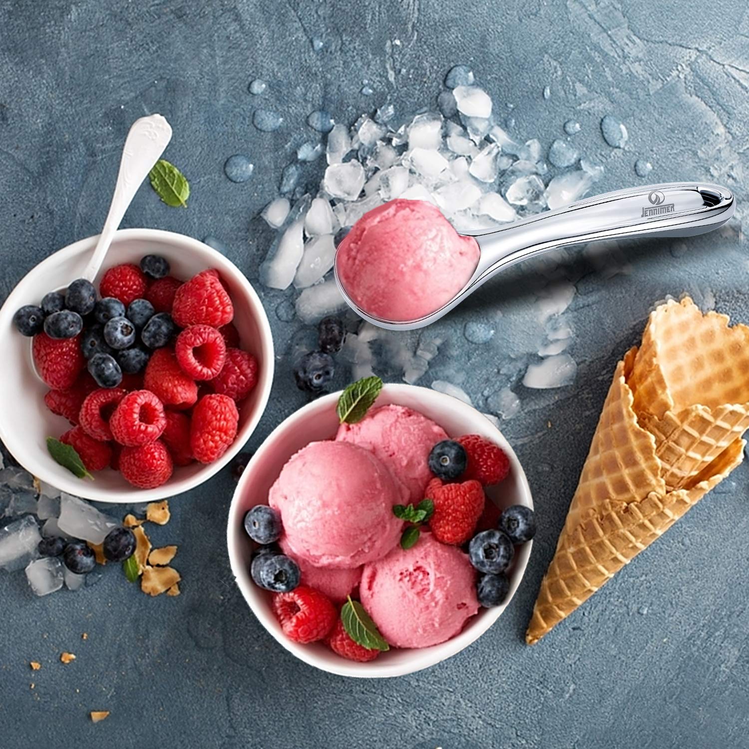 JENNIMER anti-freeze grip ergonomic handle for comfortable, secure scooping.