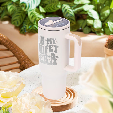 JETIKON In My Wifey Era 40oz tumbler straw for spill-resistant sipping.