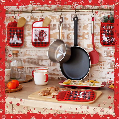 Jingmore buffalo plaid pot holder pattern adds festive style while protecting hands during cooking.