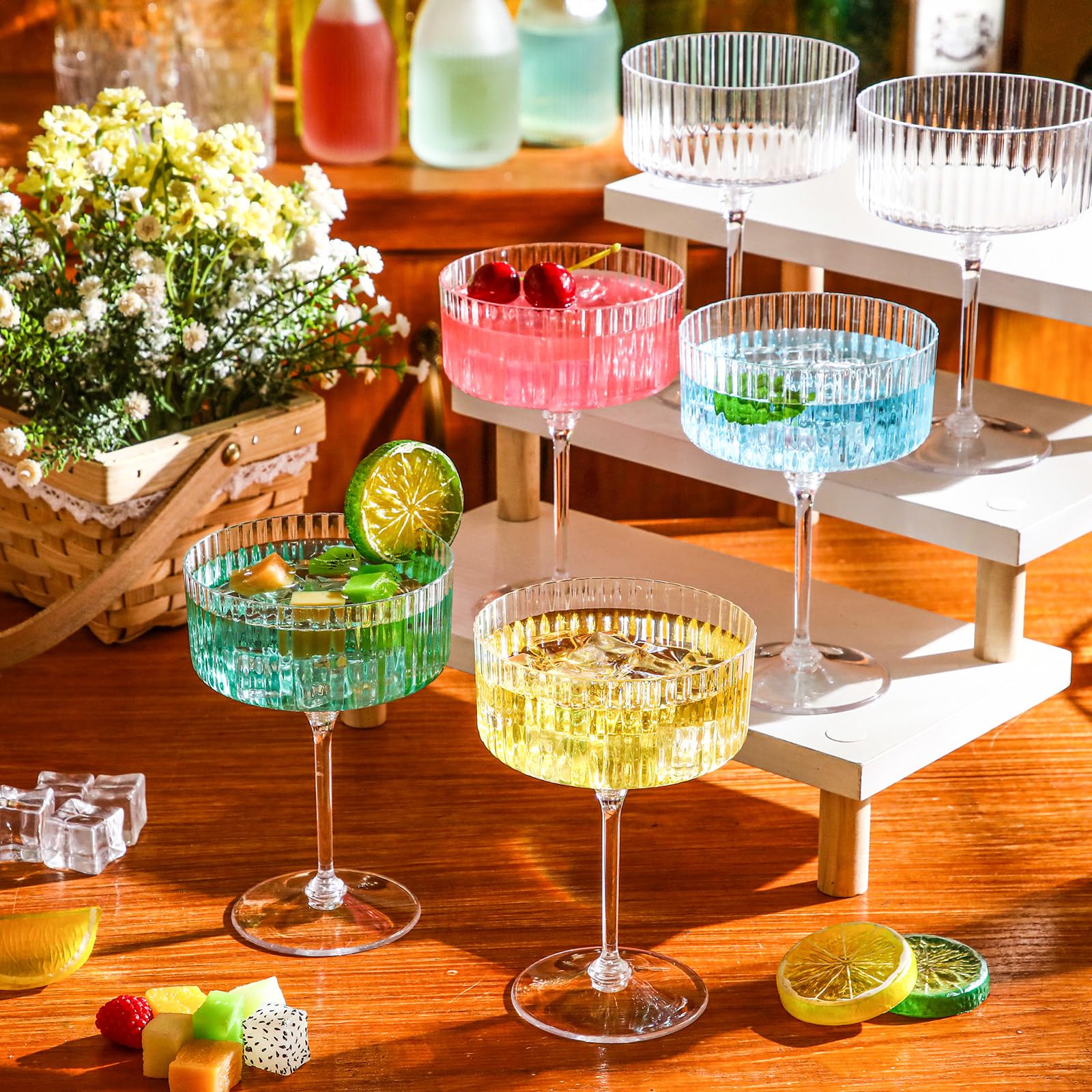 Jingmore unbreakable dessert parfait cups, 10 oz, great for weddings and buffets.