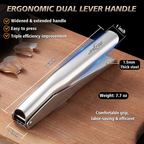 Ergonomic handle of JINGTOO garlic press during use.