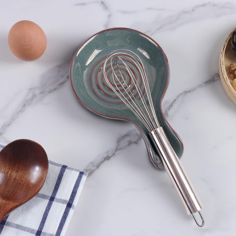 JINIHFW compact spoon rest fits neatly on kitchen counter as everyday essential.