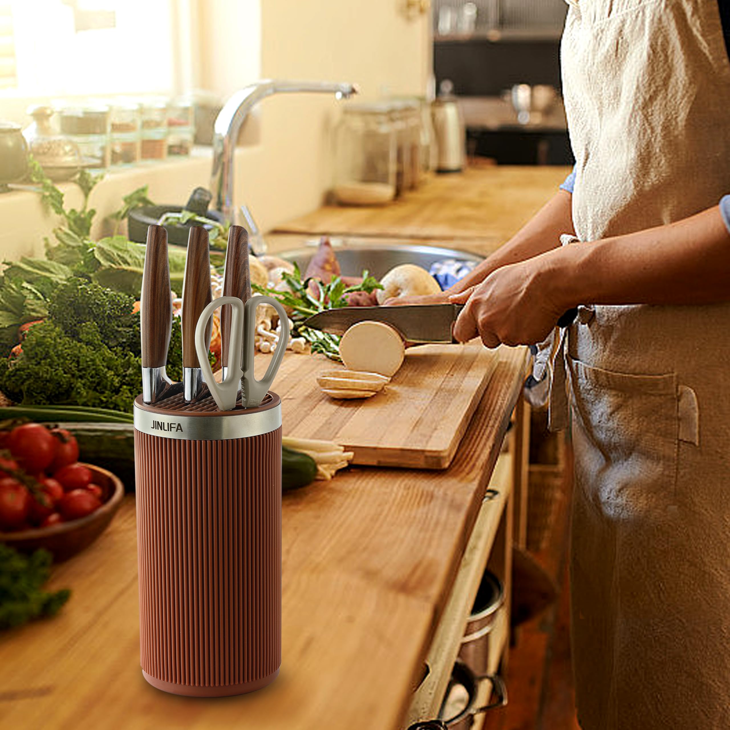 JINLIFA counter organizer neatly stores blades for quick access